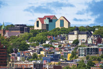 The traditional Jelly Bean houses are dominated by The Rooms Provincial Art Gallery von Danita Delimont