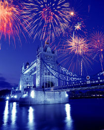 Fireworks over the Tower Bridge von Danita Delimont