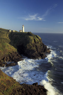 North Head Lighthouse with pounding surf von Danita Delimont