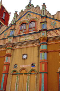 Colourful terracotta mosque of Porto Novo (RF) von Danita Delimont