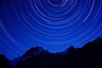 Star swirls over 7000+ meter Masherbrum in Hushe Peaks area of Karakoram Himalaya von Danita Delimont