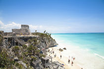 Mexico - Ruins on a hill overlooking a tropical beach von Danita Delimont