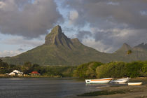 777 meters) with boats at sunset von Danita Delimont