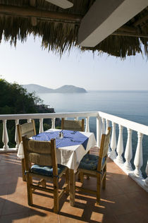 Cafe Table over Zihuatanejo Bay von Danita Delimont