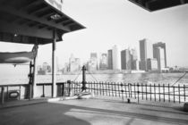 NEW YORK: New York City Lower Manhattan from the Staten Island Ferry von Danita Delimont