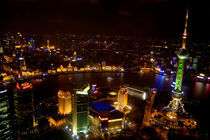 Shanghai China wonderful skyline with modern skyscrapers by river at night from above in Shanghai China von Danita Delimont