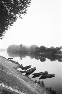 The Loire: CHINON Boats along the River Vienne von Danita Delimont