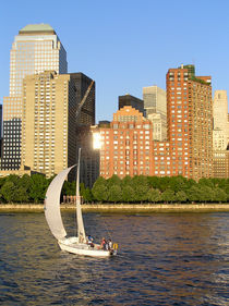 Sailing around Manhattan von Victoria Savostianova
