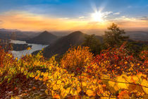 Golden hour at Boyd's Gap Overlook, Cherokee National Forest, Tennessee, USA von Debra and Dave Vanderlaan