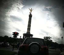 Traffic Lights At Siegessäule by berlinmyinspiration