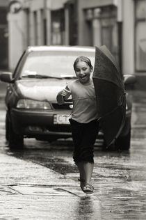 Children of old Thorn XXXIII - Fun in the rain von Waldek Dabrowski