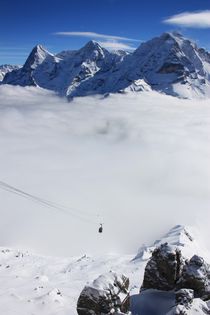 über den Wolken von Bettina Schnittert