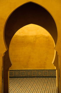 Entrance to Moulay Ismail Mausoleum von Sami Sarkis Photography