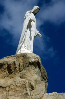Virgin Mary statue von Sami Sarkis Photography