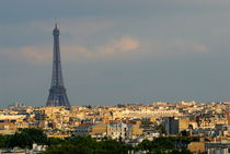 Paris cityscape with Eiffel Tower von Sami Sarkis Photography