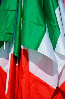 Italian flags von Sami Sarkis Photography