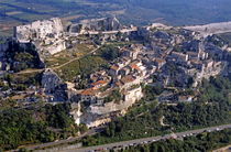 Beaux-de-Provence village von Sami Sarkis Photography