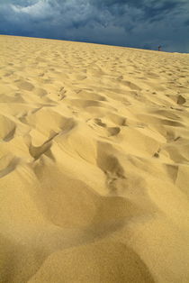 Clouds over the Great Dune of Pyla on the Bassin d'Arcachon von Sami Sarkis Photography