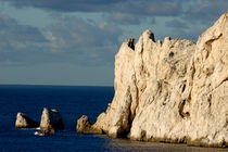 Diver's boats sailing past the Pharillons and Maire Island by Sami Sarkis Photography