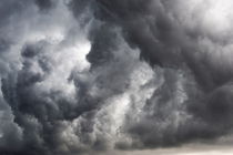 Heavy clouds during a rainstorm von Sami Sarkis Photography
