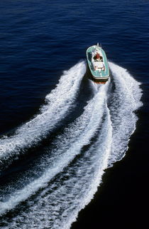 Speedboat and wake in the Mediterranean sea by Sami Sarkis Photography