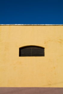 Yellow wall in Trinidad von Sami Sarkis Photography