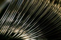 Coiled metal spring. von Sami Sarkis Photography