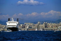 Large ferry boat entering the Marseille port von Sami Sarkis Photography