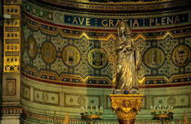 Golden statue inside the decorative Notre-Dame de la Garde von Sami Sarkis Photography