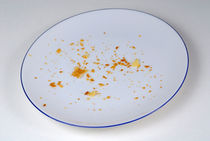 Pie crumbs in an empty plate von Sami Sarkis Photography