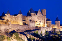 Walls of the medieval city at dusk von Sami Sarkis Photography