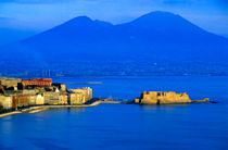 View across the Bay of Naples showing the Aragonese Castle on the peninsula of Ischia with the townscape and Mount Vesuvius in the background von Sami Sarkis Photography