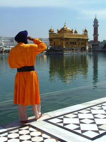 Golden Temple Guard by serenityphotography