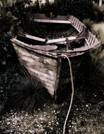 Dilapidated old boat by deanmessengerphotography