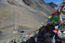 Looking Down on Thorung La von serenityphotography