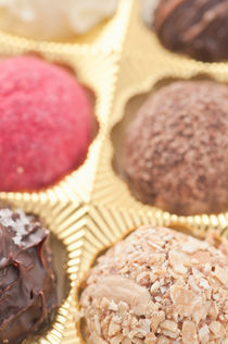 Chocolate truffles von Lars Hallstrom