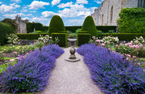 sundial with lavender von meirion matthias