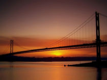 The Forth Road Bridge, Scotland. von Amanda Finan