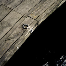 Empty jetty by Lars Hallstrom