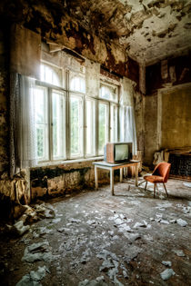 TV Room by David Pinzer