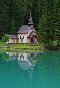 Kapelle am Bergsee von Wolfgang Dufner