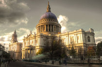 St Paul's Cathedral by Rob Hawkins