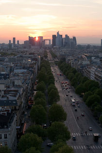 Champs Elysees from Arc de Triomphe von Daniel Zrno