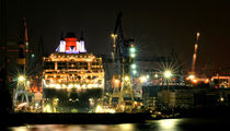 Queen Mary 2 Werkstatt by photoart-hartmann