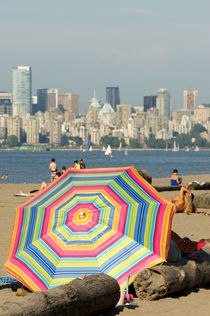 Colourful Beach Umbrella von John Mitchell