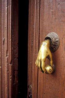 HAND DOOR KNOCKER  MEXICO von John Mitchell