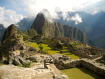 clearing sky over machu picchu  von picadoro