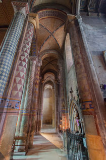 Interior of Notre-Dame la Grande by safaribears
