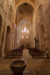 Nave in La Charité-sur-Loire by safaribears