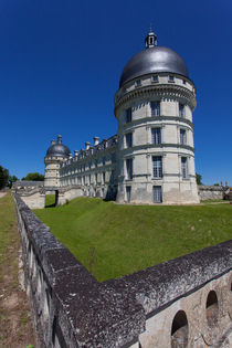 Tower of the Château de Valençay von safaribears
